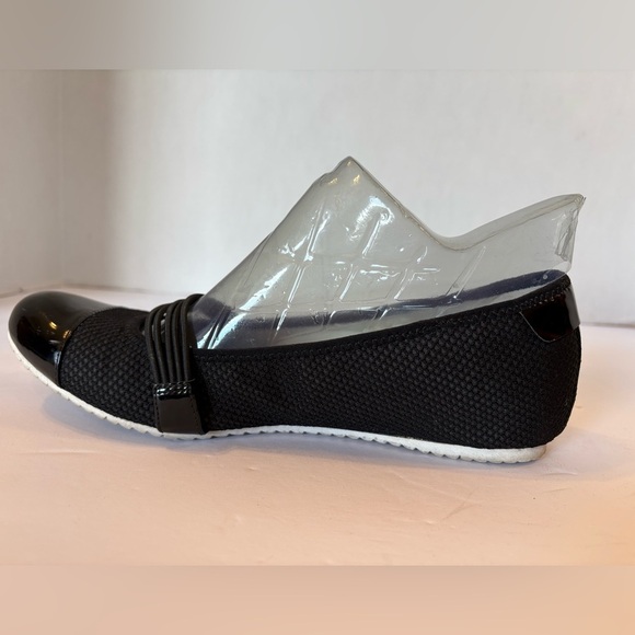Anne Klein Sport black slip-on flat shoes size 7.5 M - Picture 2 of 11